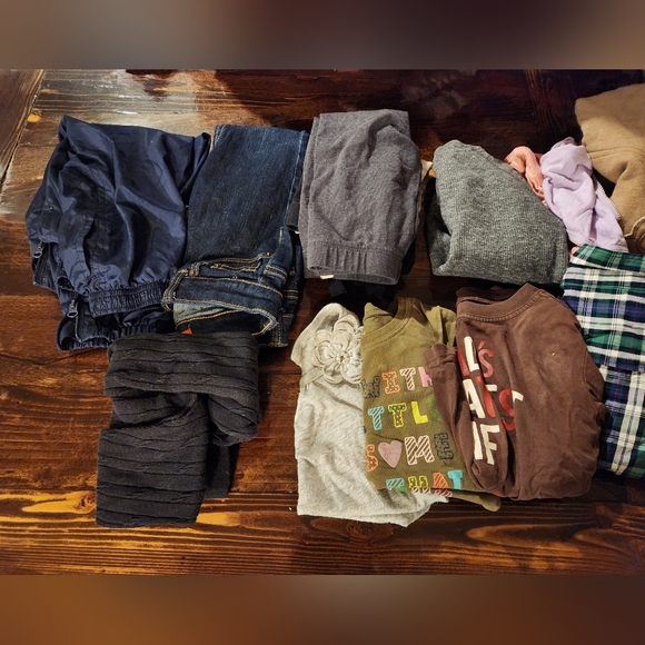 Girls Clothing Lot! 2T - Picture 2 of 4